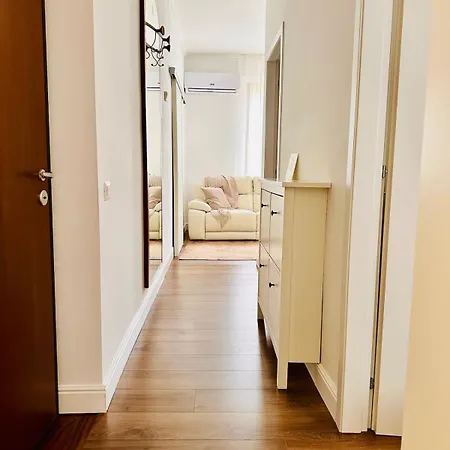 Apartment Cozy House *